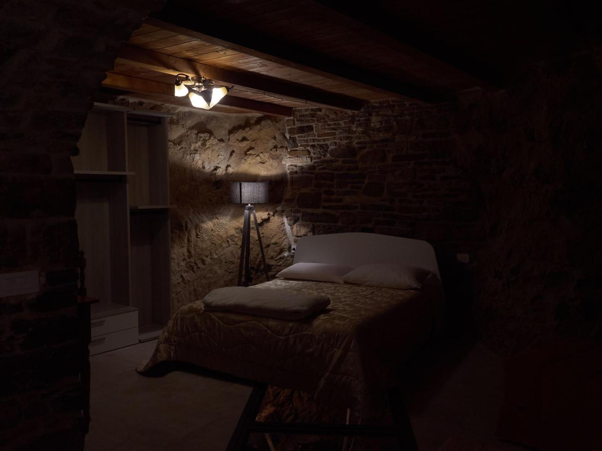 Il Cortiletto Del Borgo Bed and Breakfast Pietra Montecorvino Eksteriør billede