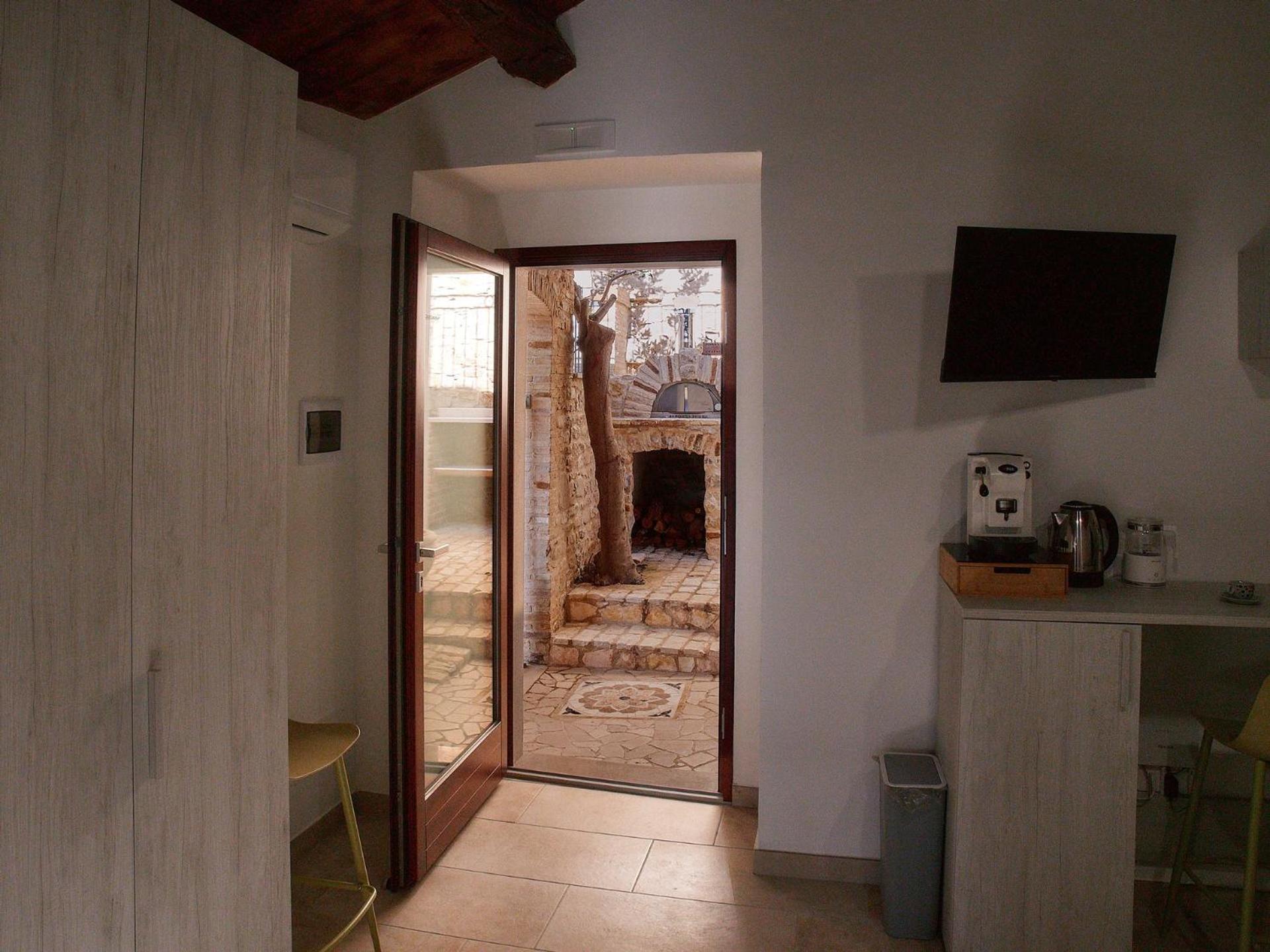 Il Cortiletto Del Borgo Bed and Breakfast Pietra Montecorvino Eksteriør billede