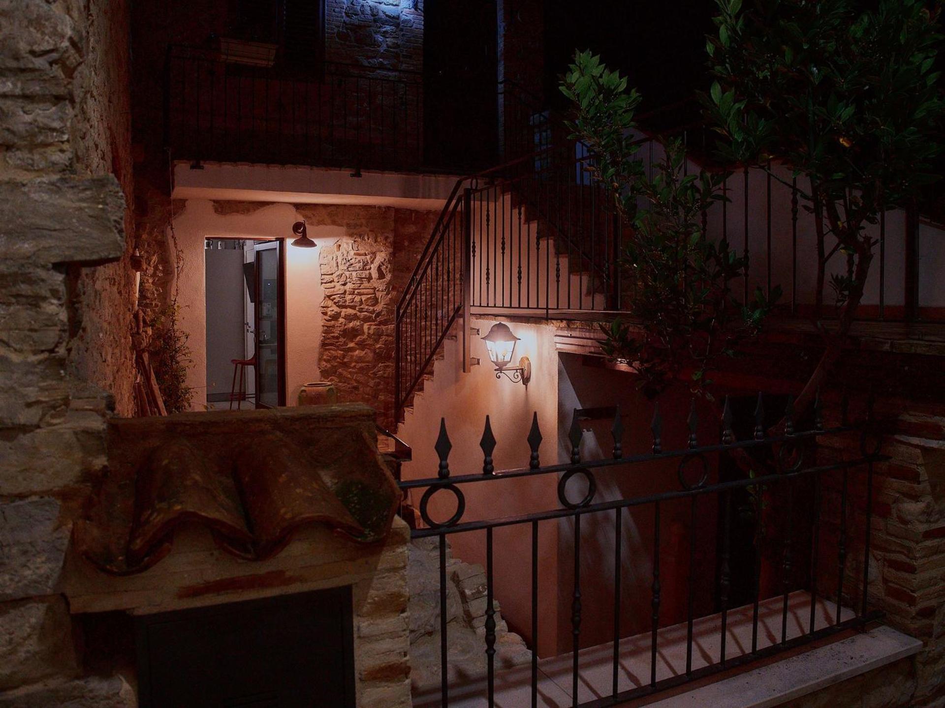 Il Cortiletto Del Borgo Bed and Breakfast Pietra Montecorvino Eksteriør billede